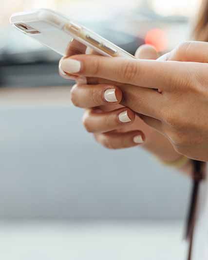 Contacta con nosotros 